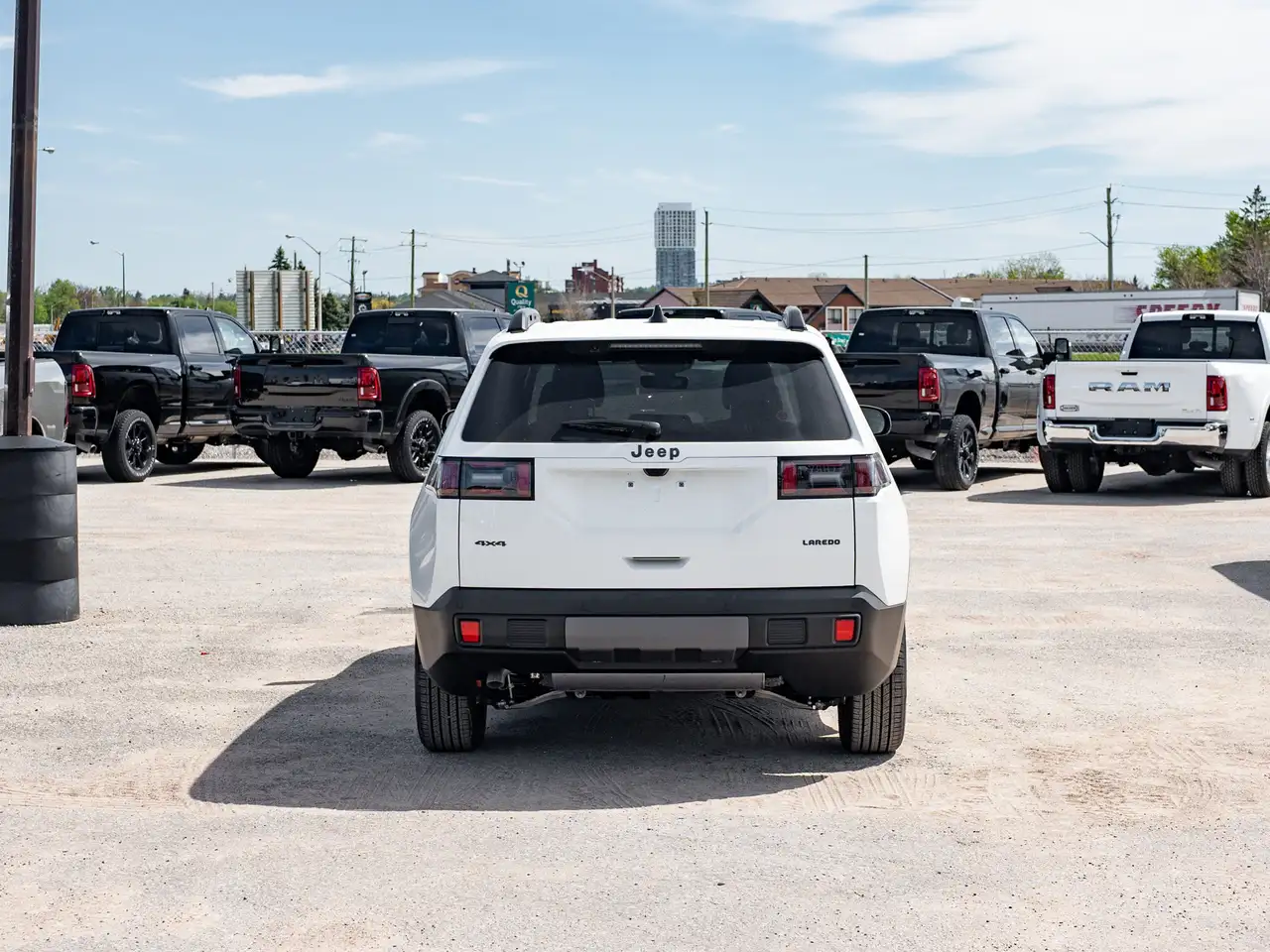 Jeep Cherokee - Image 8