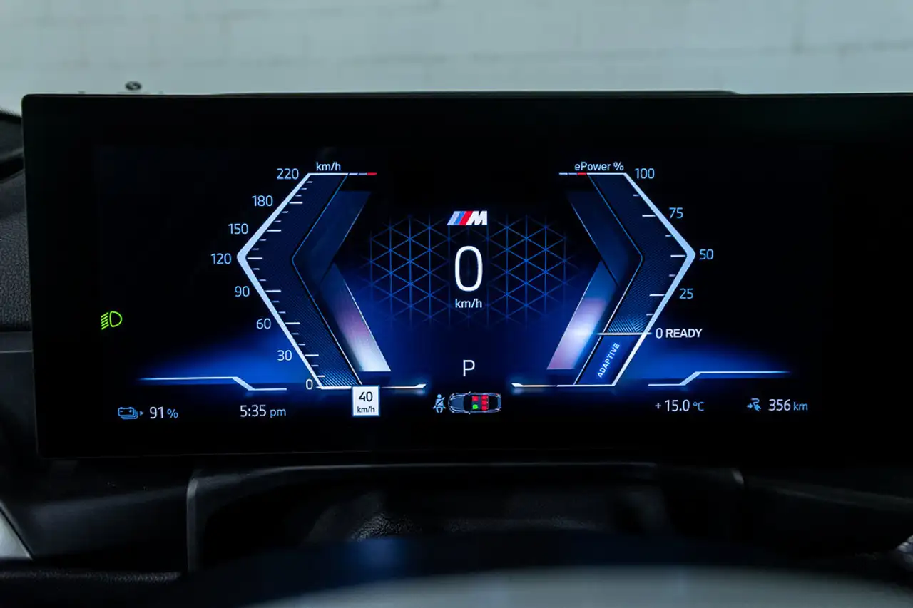 BMW i4 - Image 17