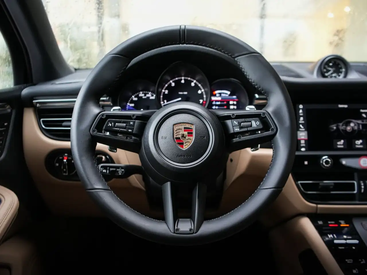 Porsche Macan - Image 23