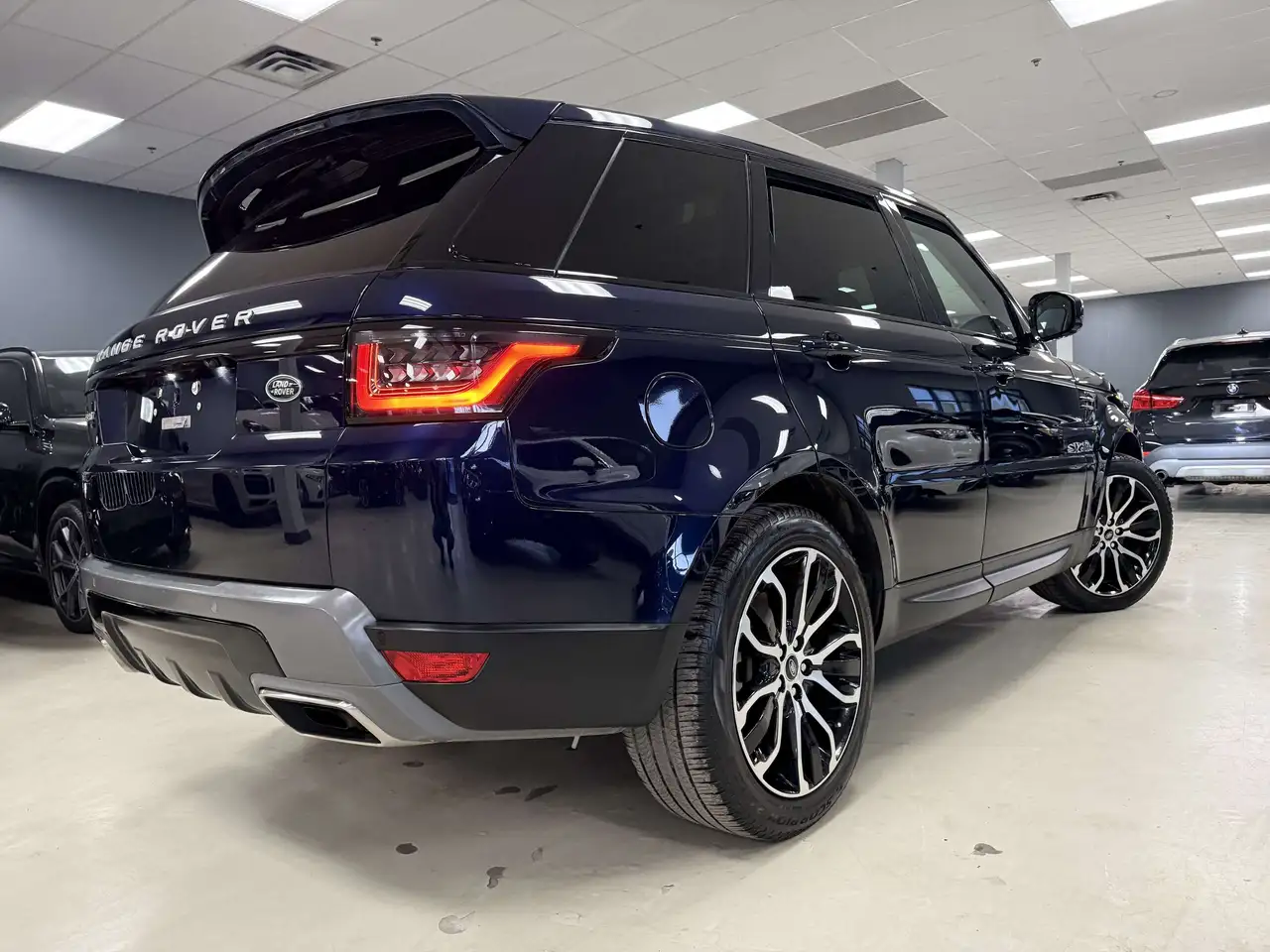 Land Rover Range Rover Sport - Image 14