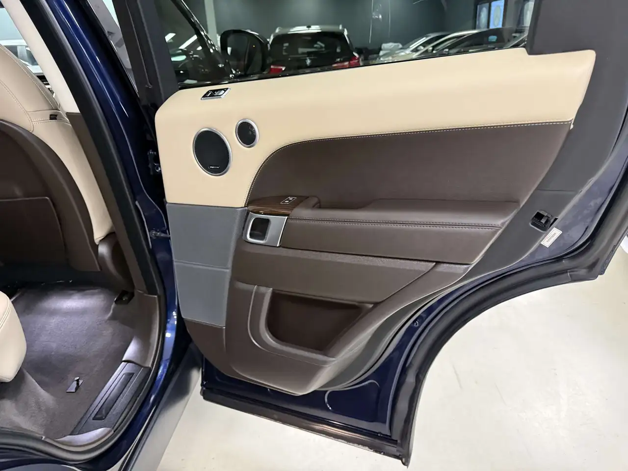 Land Rover Range Rover Sport - Image 32