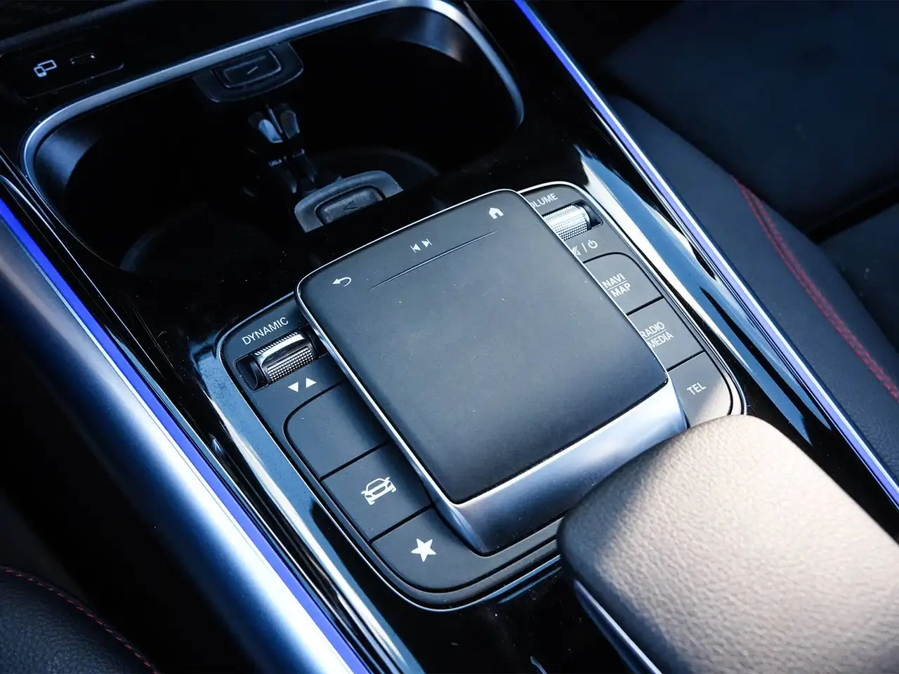 Mercedes-Benz GLA - Image 22