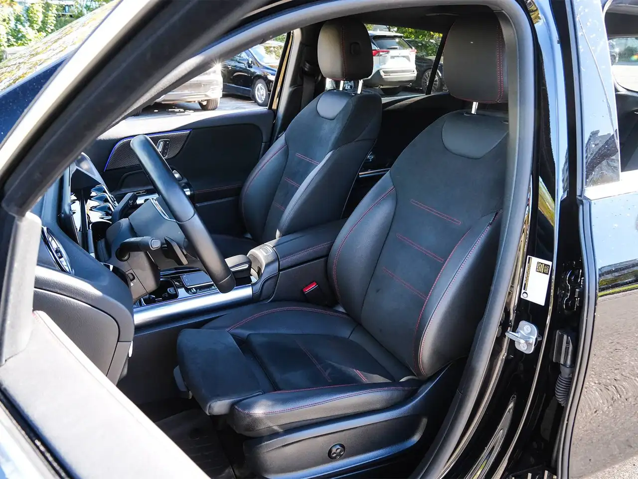 Mercedes-Benz GLA - Image 11
