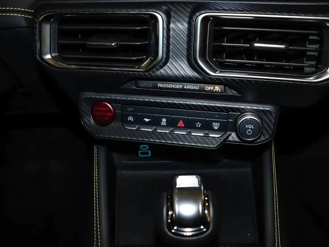 Ford Mustang - Image 16