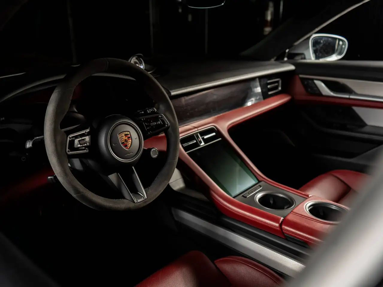 Porsche Taycan - Image 14