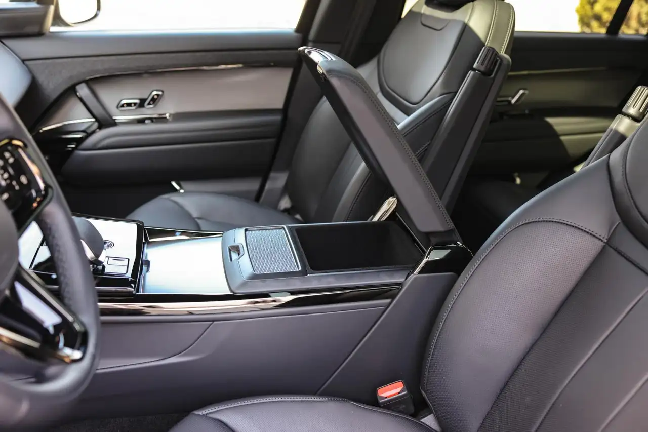 Land Rover Range Rover Sport - Image 17