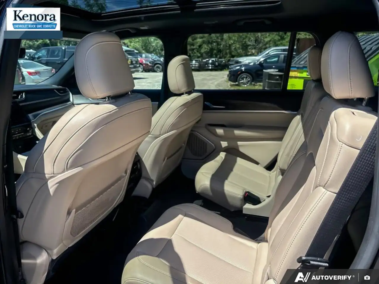 Jeep Grand Cherokee - Image 23