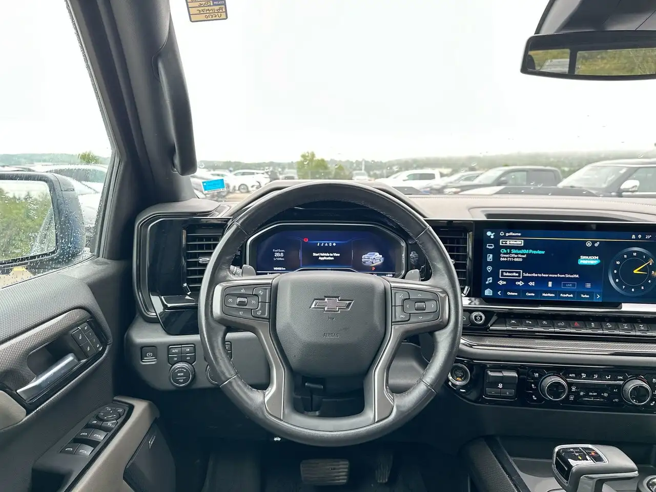 Chevrolet Silverado 1500 - Image 12