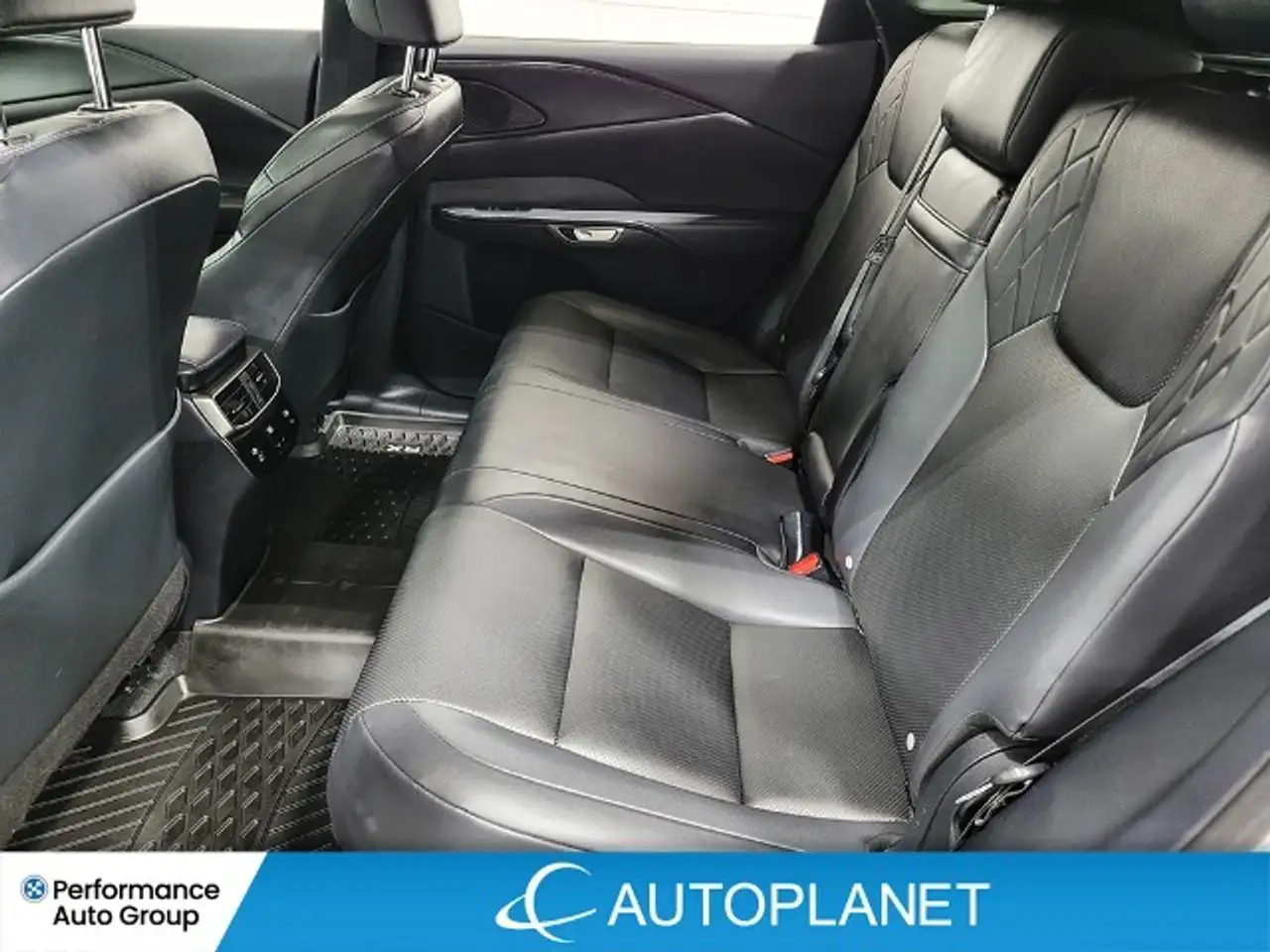 Lexus RX - Image 41