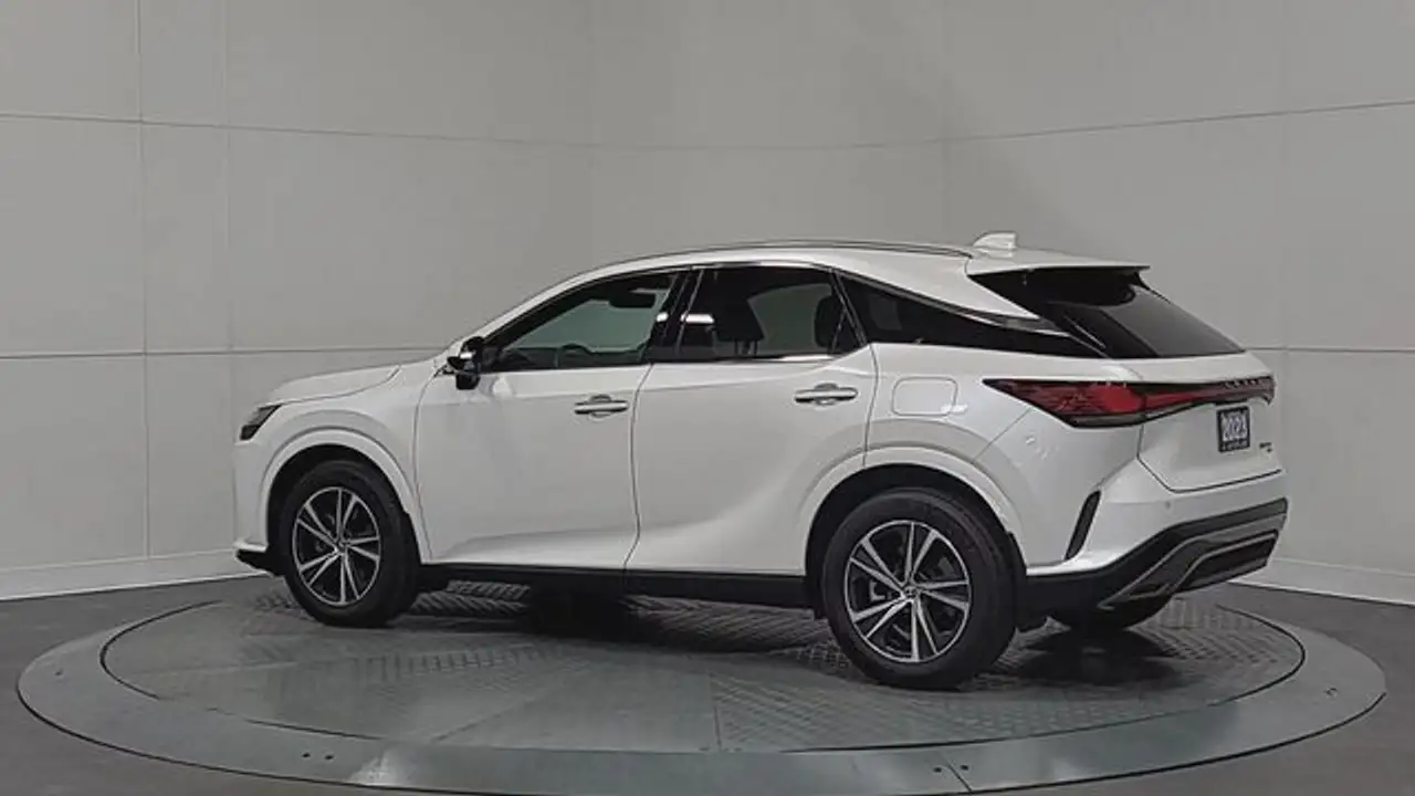 Lexus RX - Image 6