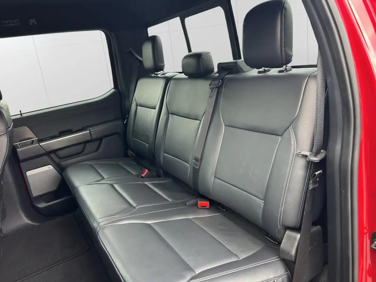 Ford F-150 - Image 24