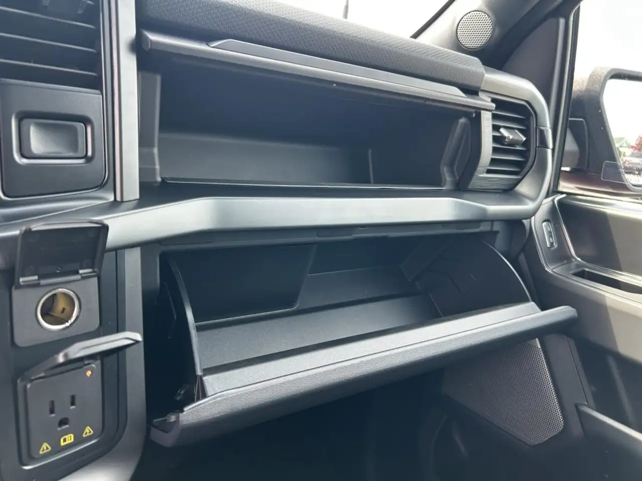 Ford F-150 - Image 47