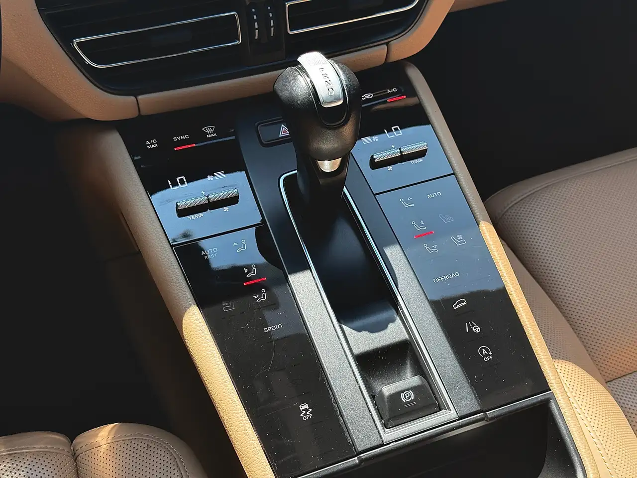 Porsche Macan - Image 26