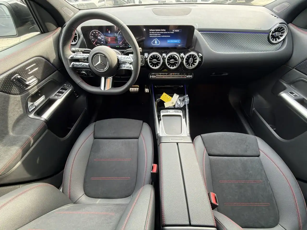 Mercedes-Benz GLA - Image 27