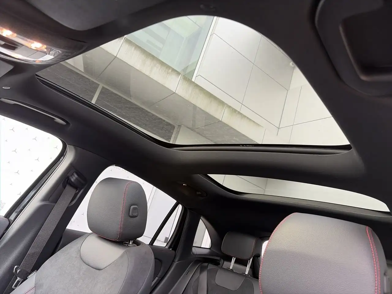 Mercedes-Benz GLA - Image 30