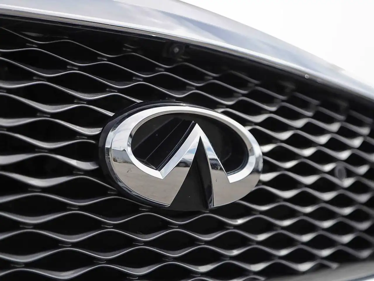 Infiniti Q50 - Image 13