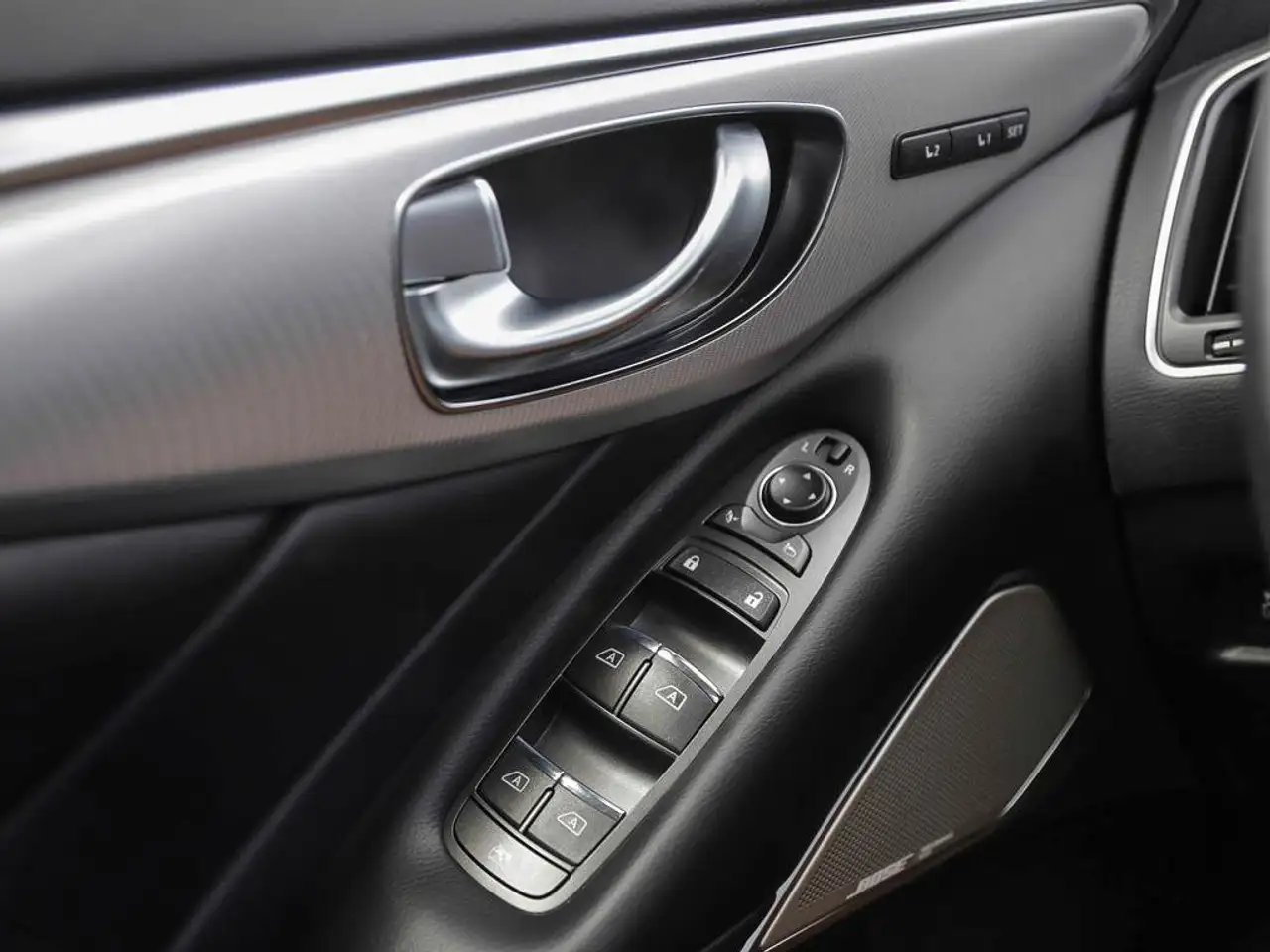 Infiniti Q50 - Image 21