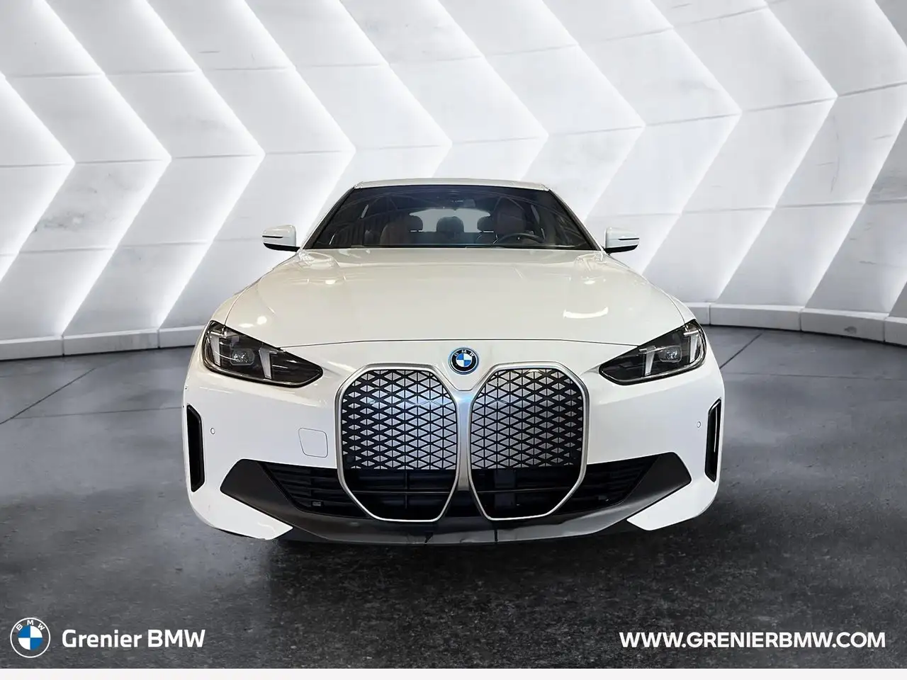 BMW i4 - Image 2