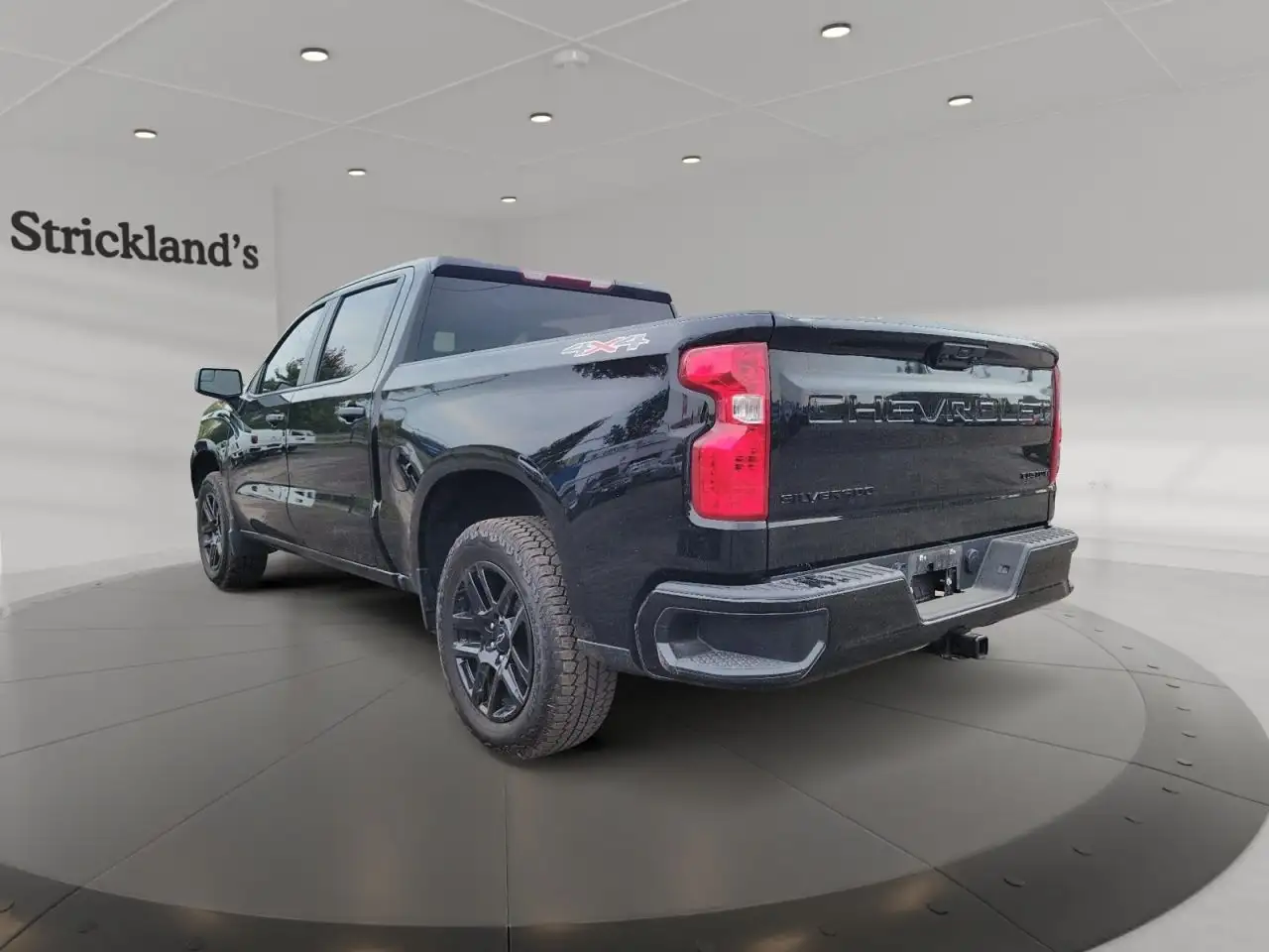 Chevrolet Silverado 1500 - Image 4