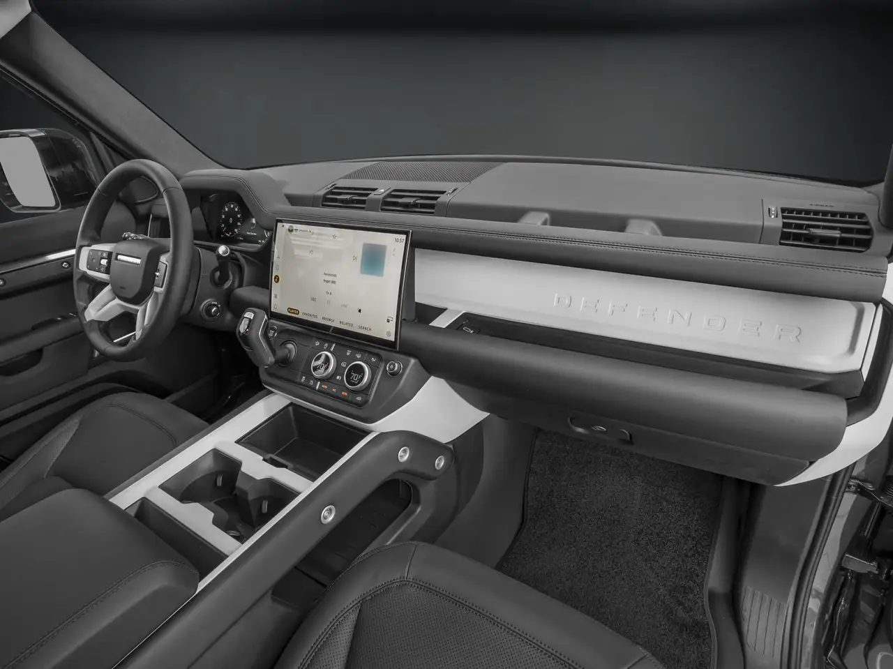 Land Rover Defender - Image 11