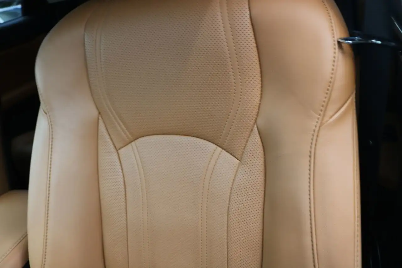 Lexus RX - Image 24