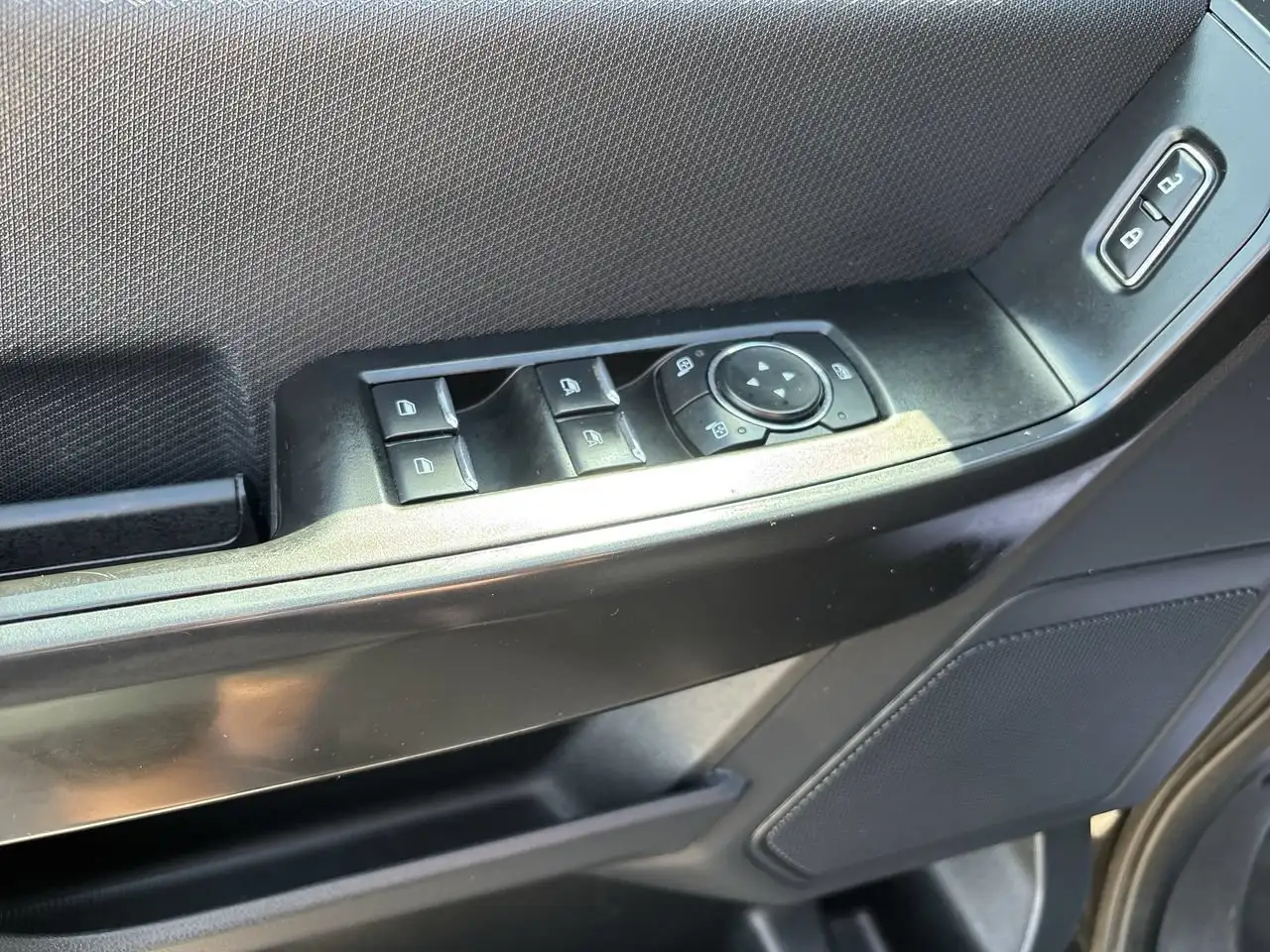 Ford F-150 - Image 12