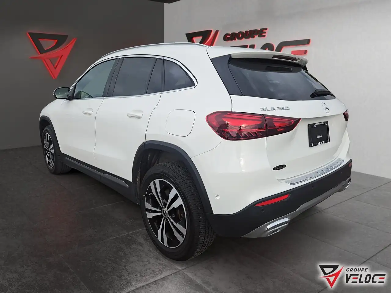 Mercedes-Benz GLA - Image 4