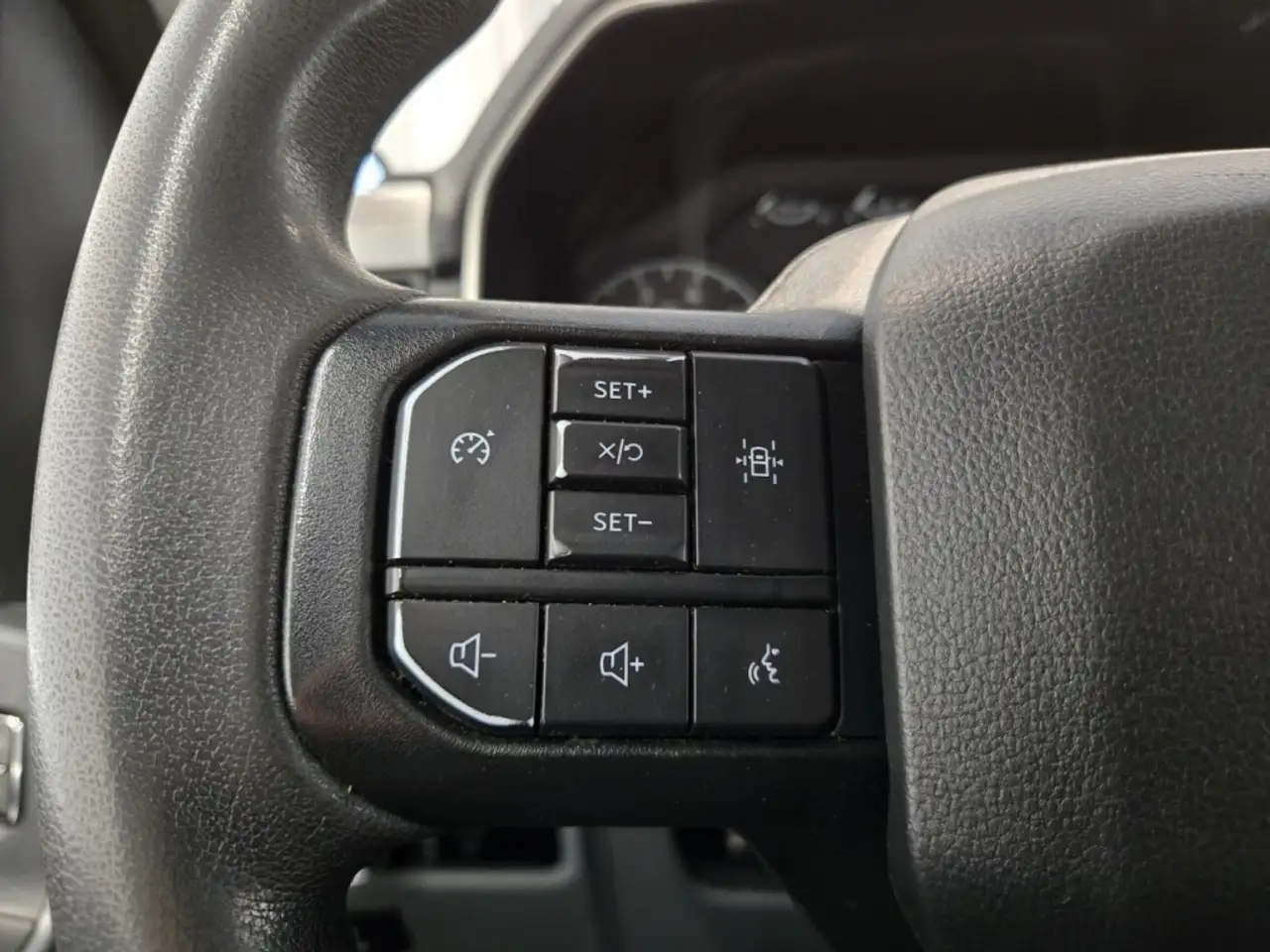 Ford F-150 - Image 22