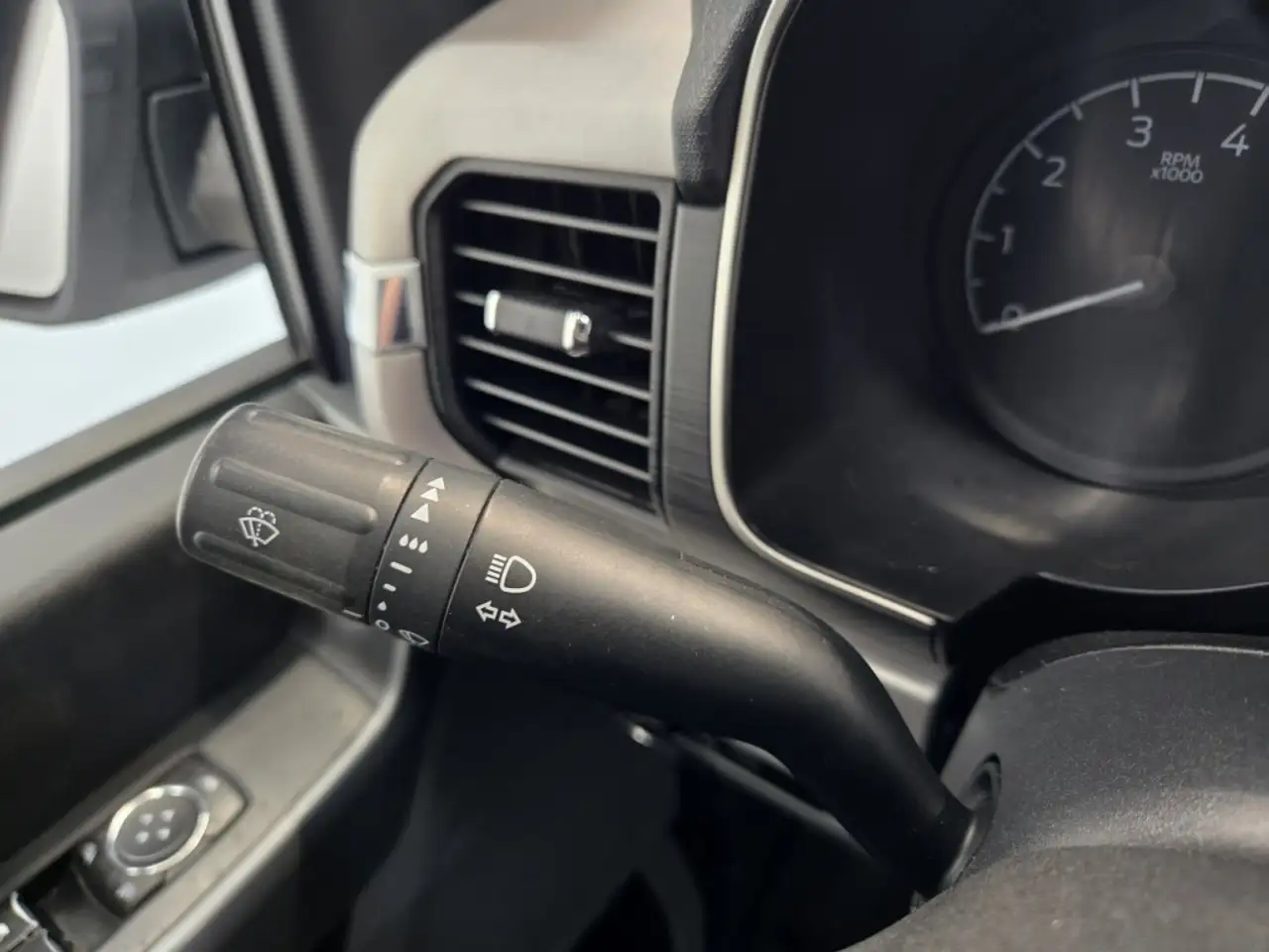 Ford F-150 - Image 24