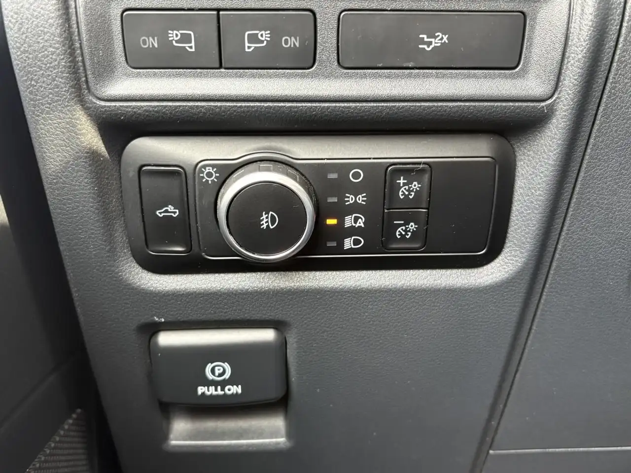 Ford F-150 - Image 26