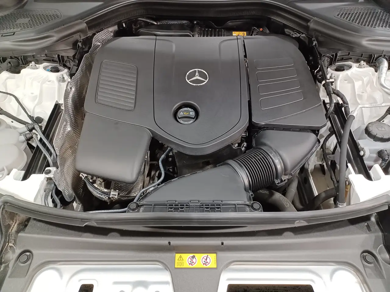 Mercedes-Benz GLC - Image 21