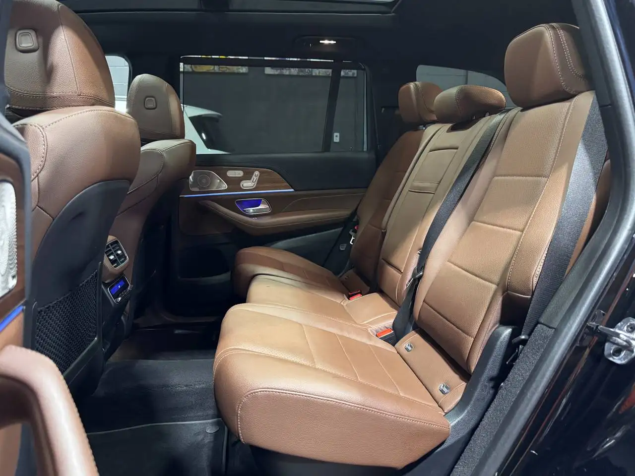 Mercedes-Benz GLS - Image 12