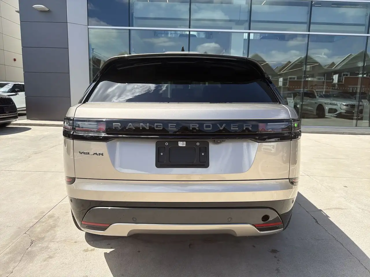 Land Rover Range Rover Velar - Image 4