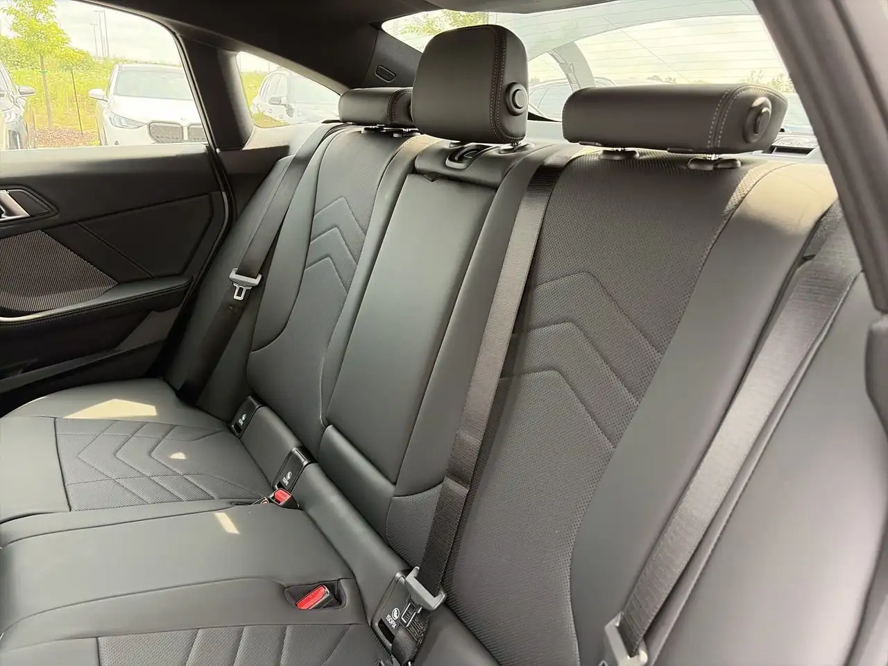 BMW 2 Series - Image 31