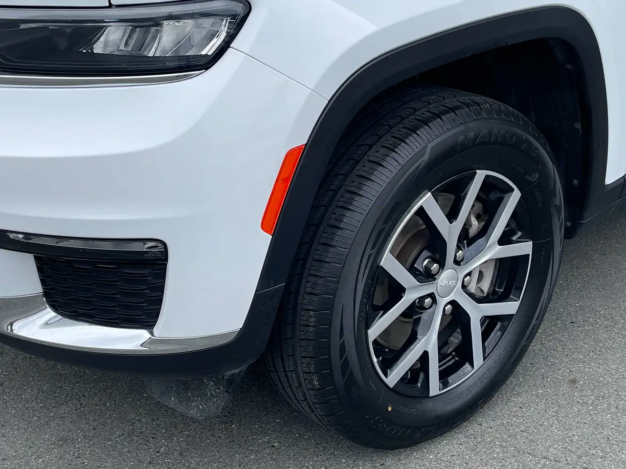Jeep Grand Cherokee - Image 39