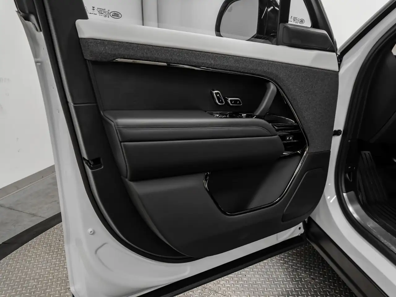 Land Rover Range Rover Sport - Image 28