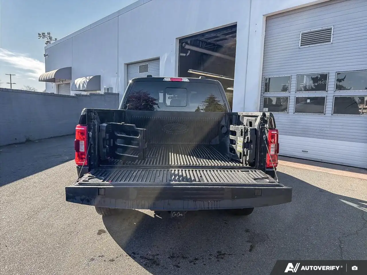 Ford F-150 - Image 12
