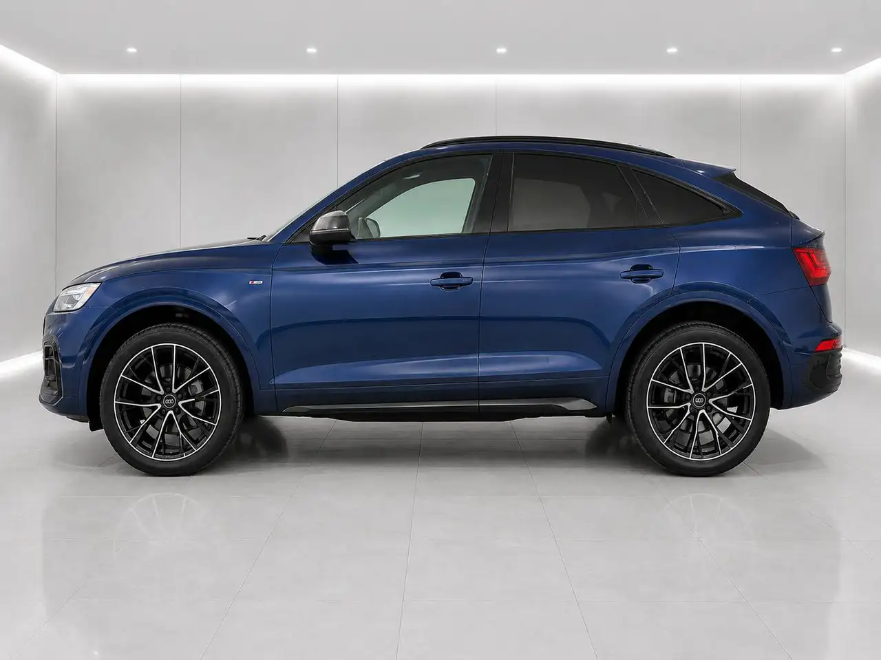 Audi Q5 - Image 2