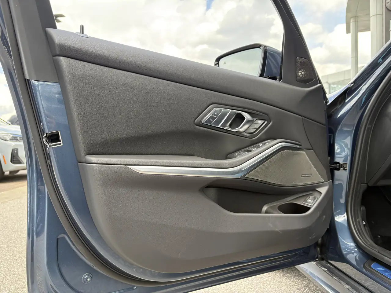 BMW 3 Series - Image 14