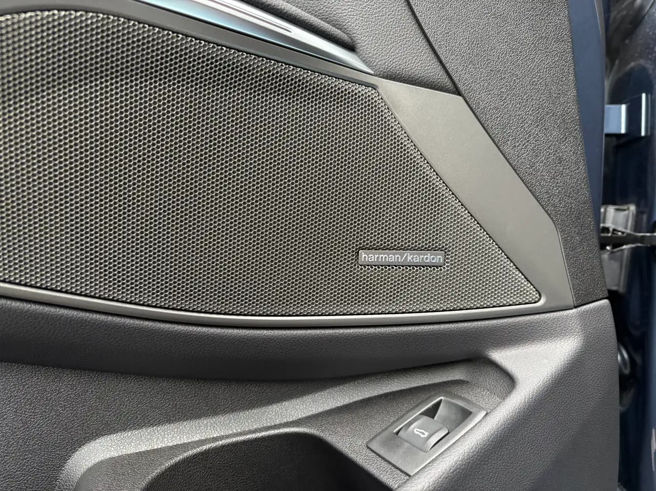 BMW 3 Series - Image 15