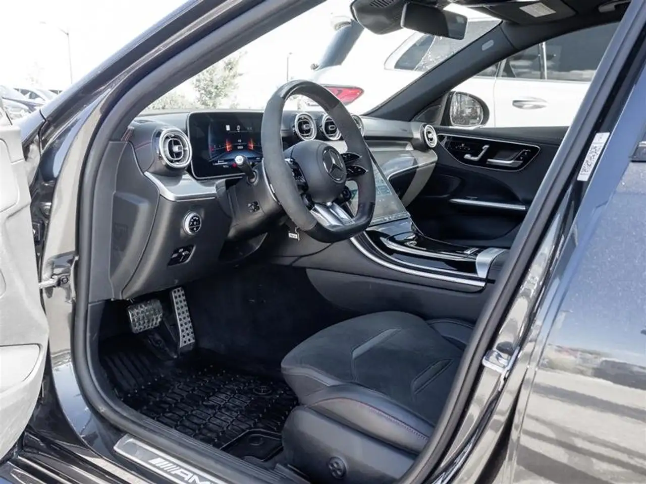 Mercedes-Benz C-Class - Image 17