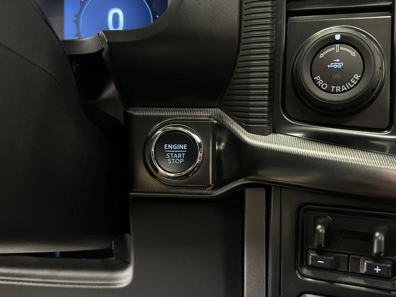 Ford F-150 - Image 28