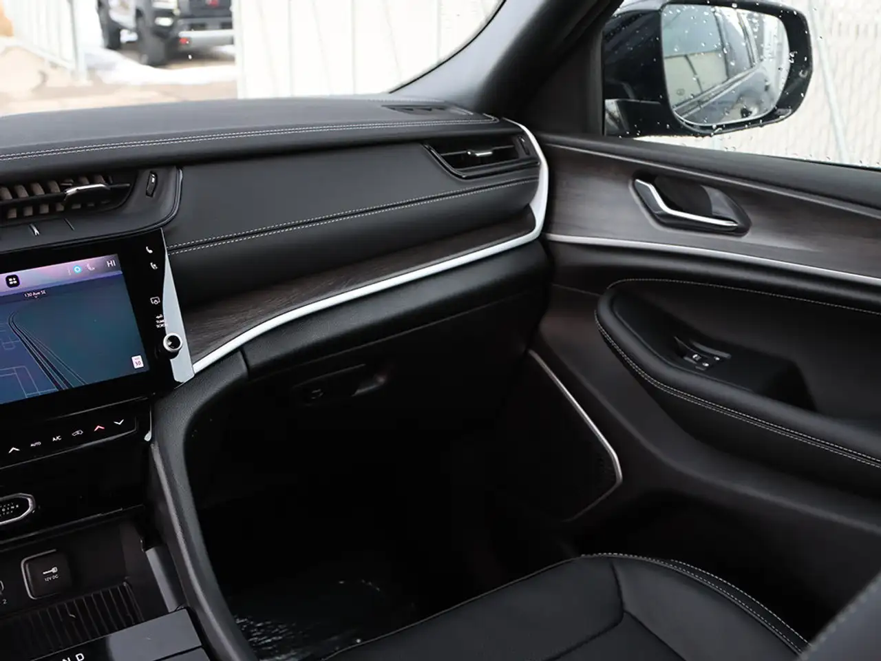Jeep Grand Cherokee - Image 20