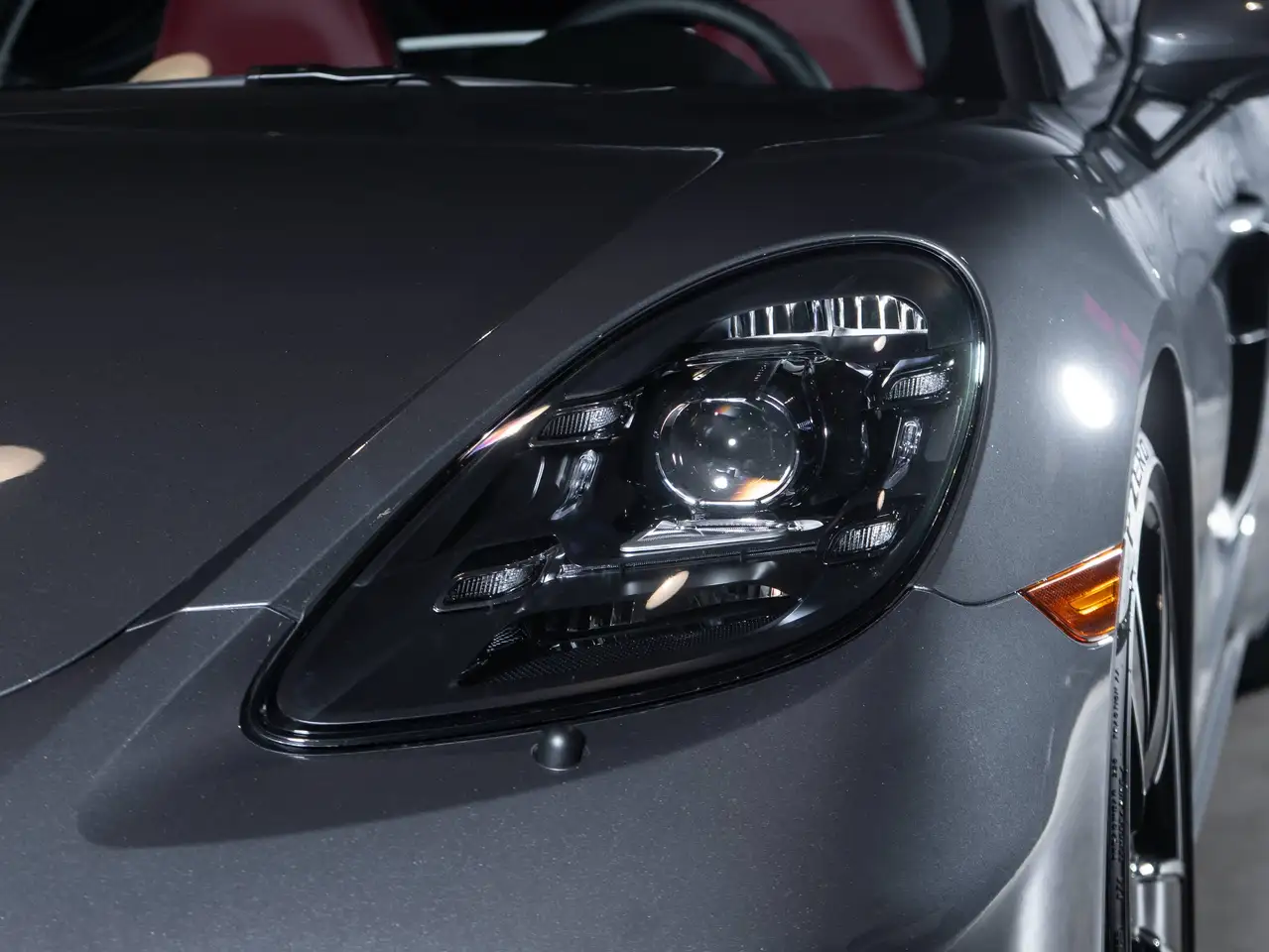 Porsche 718 Cayman - Image 19