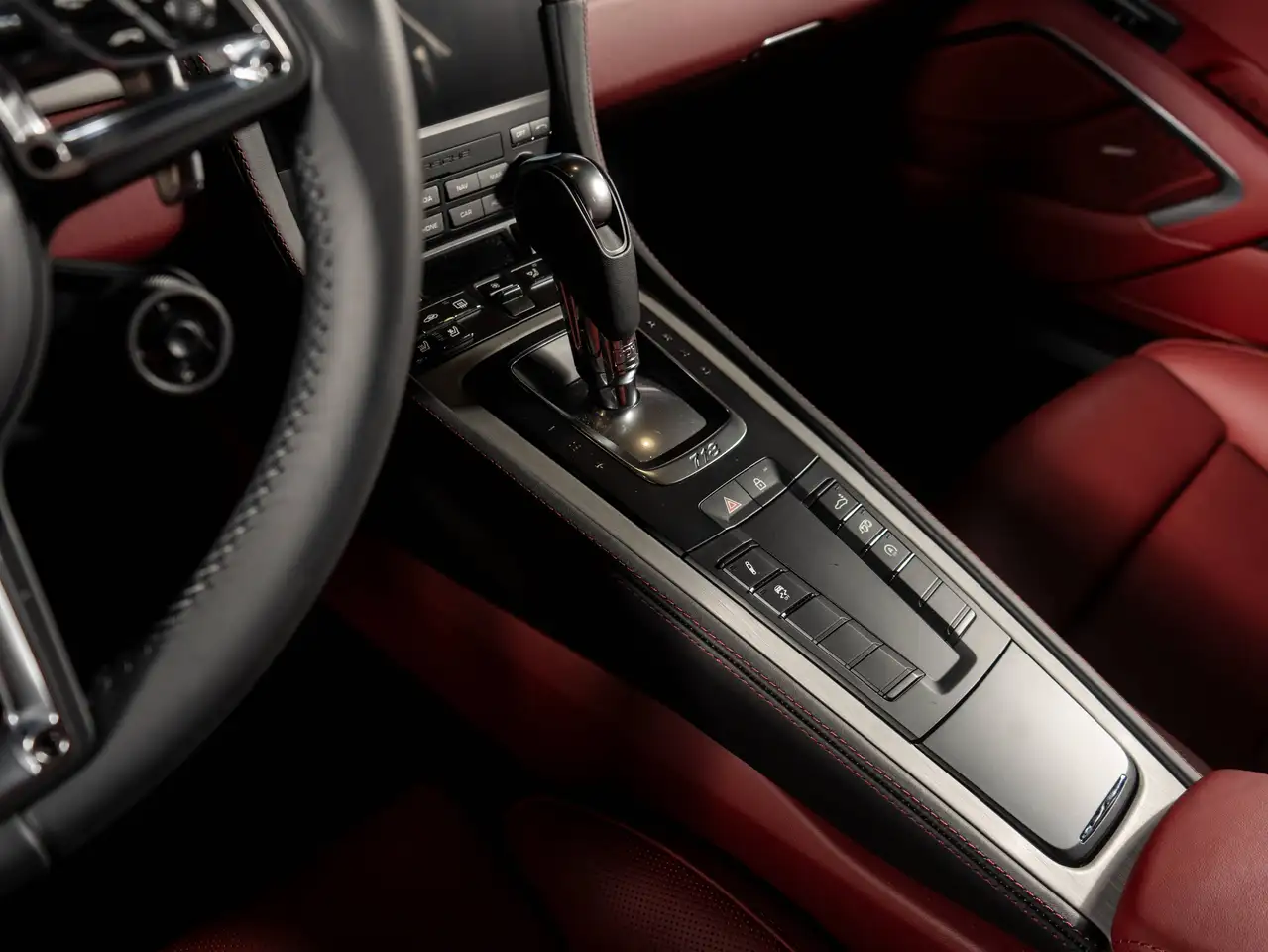 Porsche 718 Cayman - Image 8