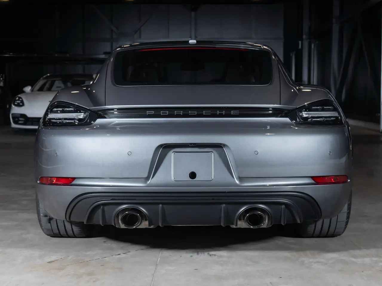 Porsche 718 Cayman - Image 9