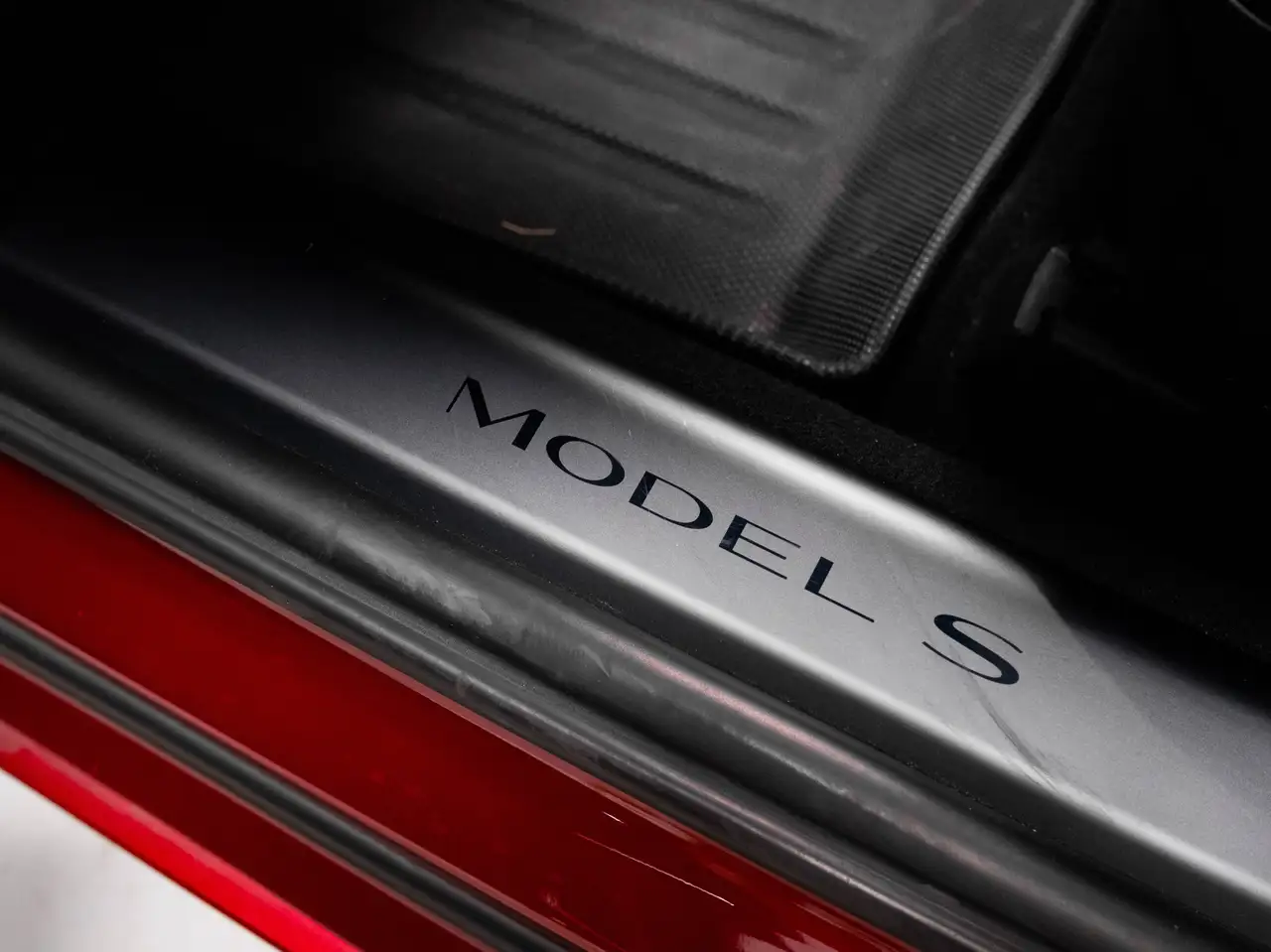 Tesla Model S - Image 25