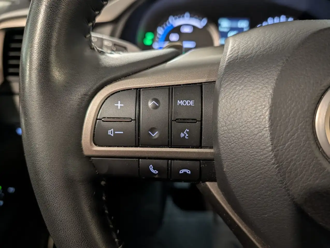 Lexus RX - Image 13