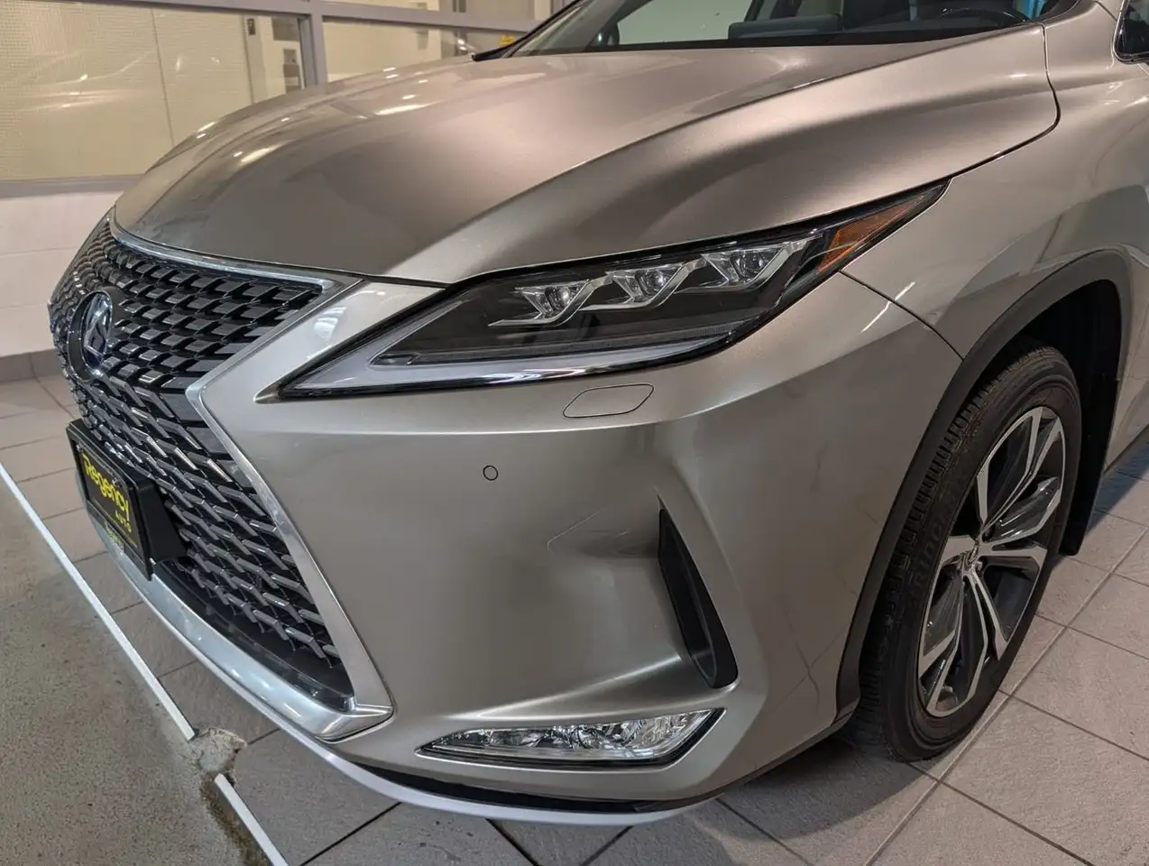 Lexus RX - Image 2
