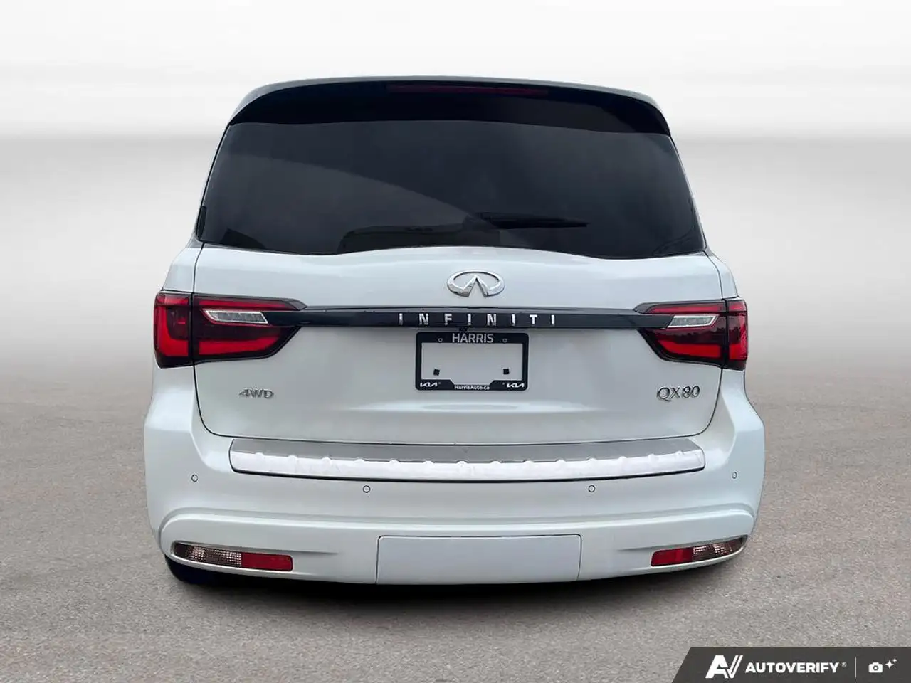 Infiniti QX80 - Image 5